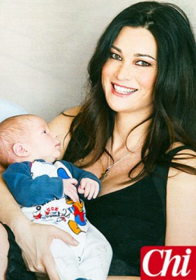 manuela arcuri con mattia mamme a spillo