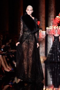Abito Elie Saab mamme a spillo