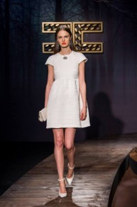 Abito bianco mamme a spillo