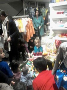 Giochi alla Rinascente mamme a spillo