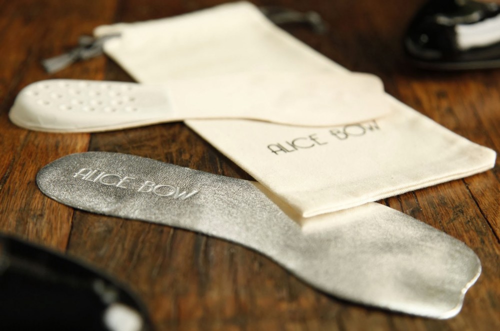 AliceBow_leatherInsole-silver