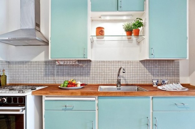 Come rinnovare la cucina in quattro passaggi e zero budget Come rinnovare una cucina in legno