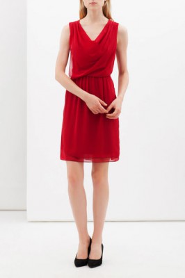 look per le feste ovs abito scollo drappeggiato mamme a spillo