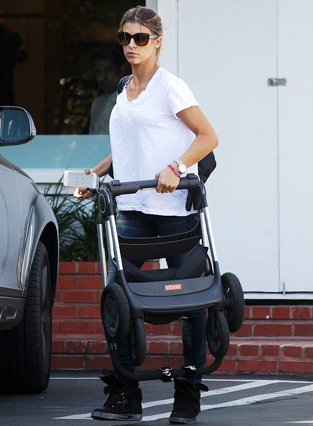 elisabetta_canalis_passeggino