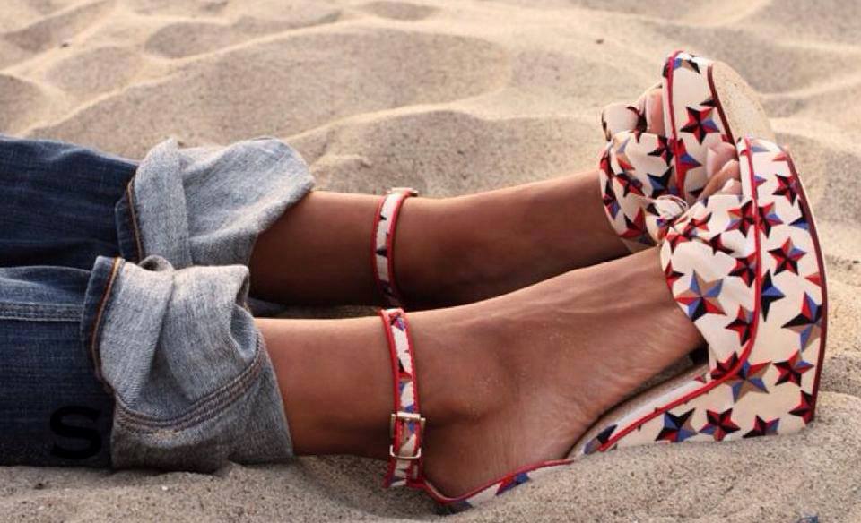Stile Da Spiaggia I S E No Del Look Mamme A Spillo Stile Da Spiaggia I S E No Del Look Mamme A Spillo