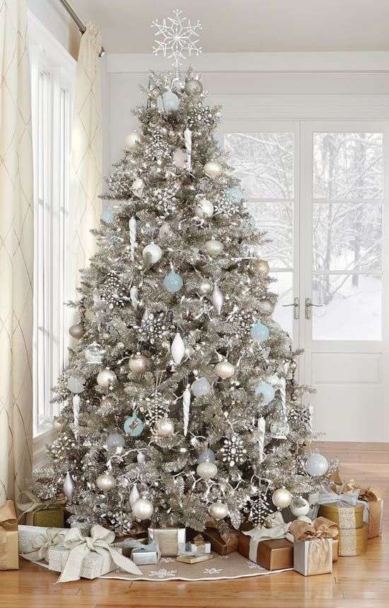 Decorazioni Albero Di Natale Bianco E Argento.Come Decorare L Albero Di Natale 10 Idee Tutte Da Copiare