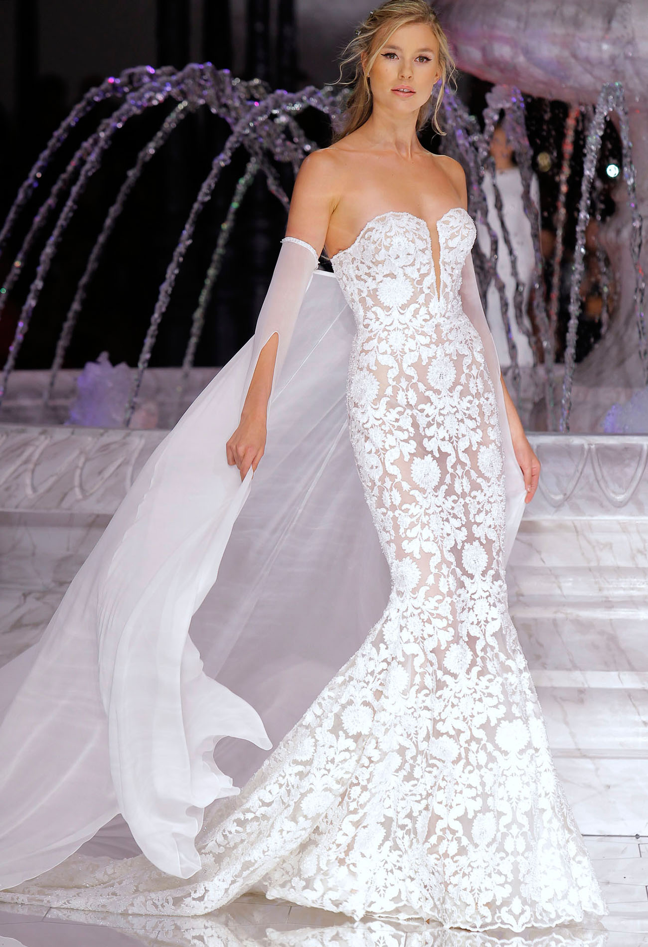 Pronovias mamme a spillo