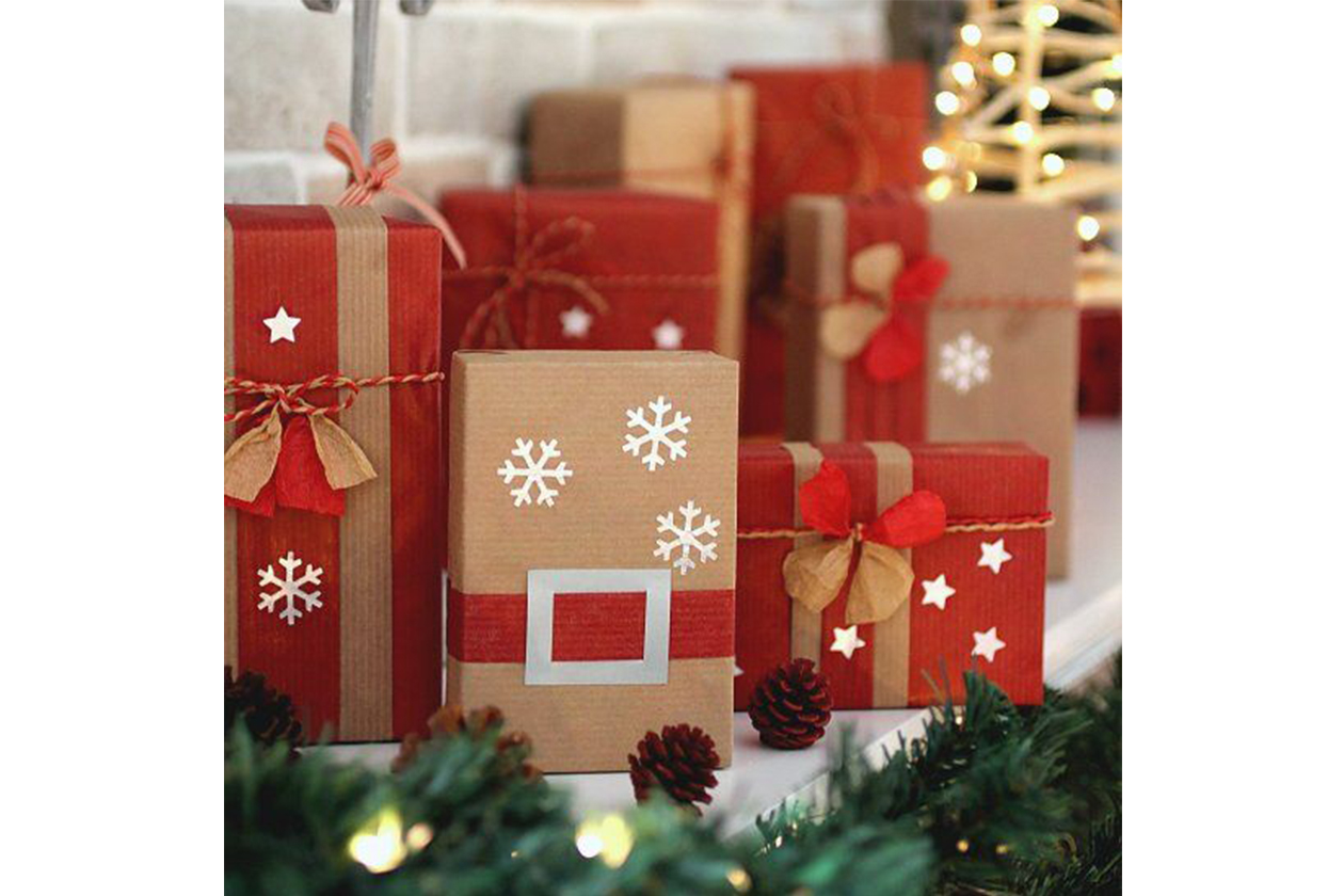 Impacchettare Regali Di Natale.Regali Di Natale Come Confezionarli In Modo Originale Con Il Fai Da Te Mamme A Spillo