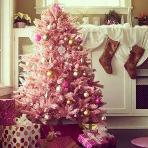 Albero Di Natale Rosa Cipria E Argento.Albero Di Natale Rosa Romantico E Chic Ecco Con Quali Arredi Va D Accordo Mamme A Spillo