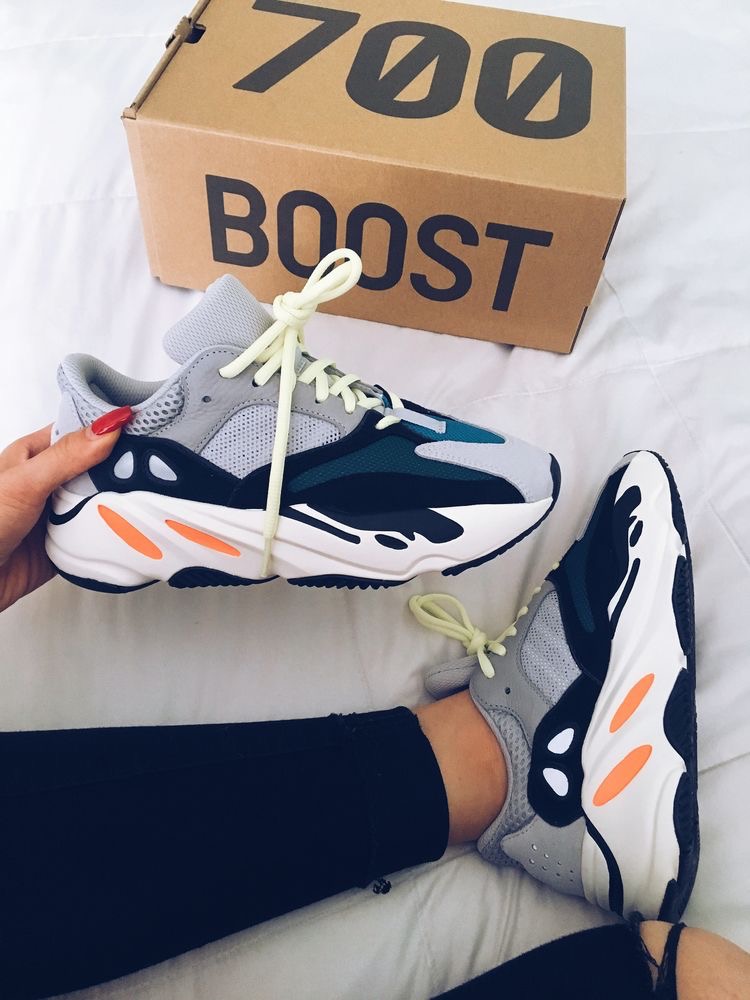 yeezy 700 indossate