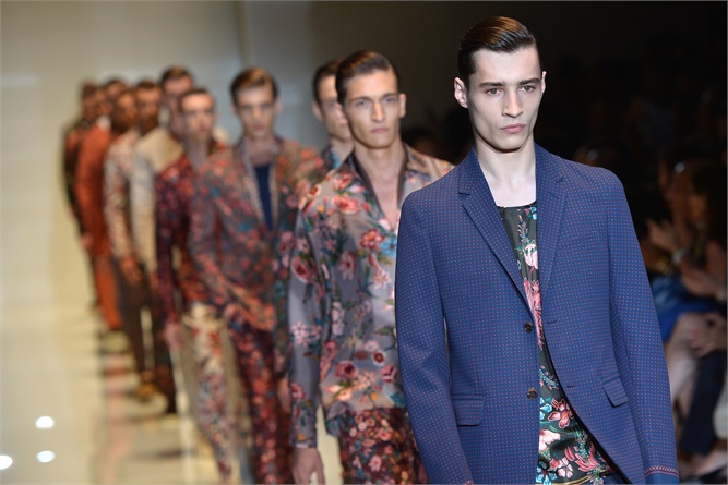 gucci moda uomo mamme a spillo evidenza