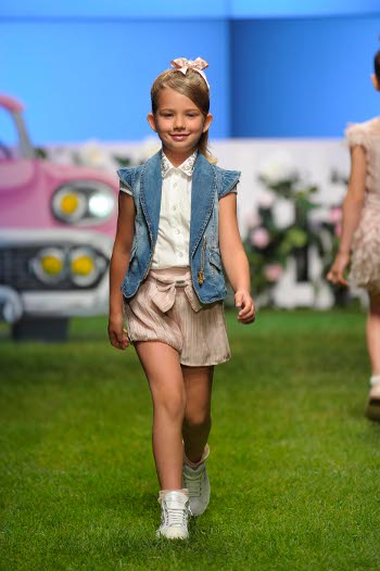 miss blumarine mamme a spillo