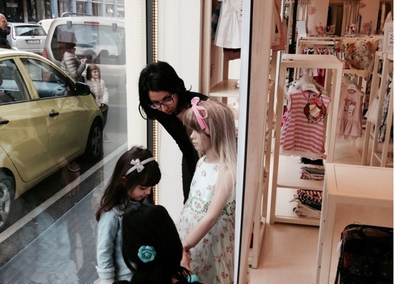 una vetrina per monnalisa mamme a spillo