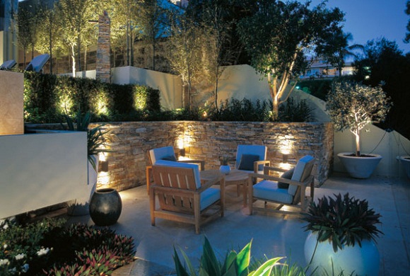 illuminazione da esterni: per giardini e terrazze da sogno
